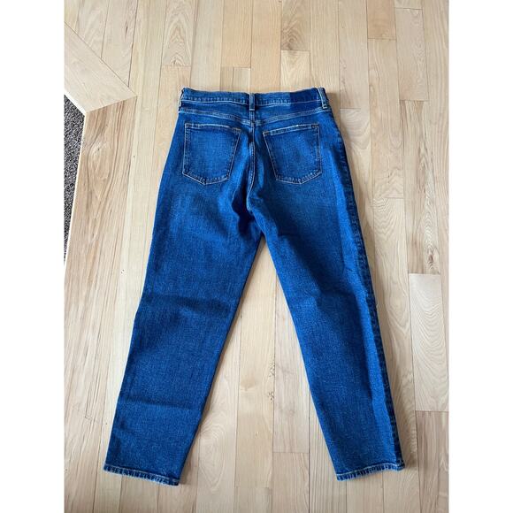 Abercrombie & FItch The Mom High Rise Jean - Picture 4 of 6